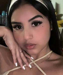 611232649: Chica busca chico en Sevilla