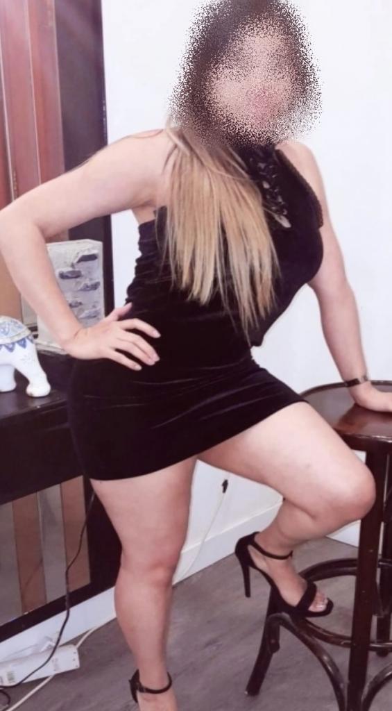 Chica busca chico en Almería: 