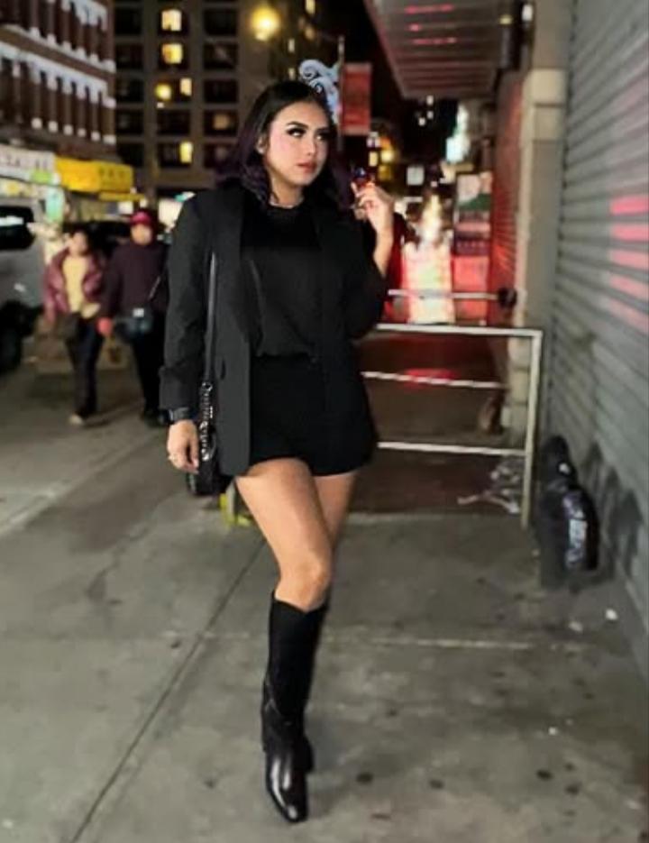 611232649: Chica busca chico en Sevilla