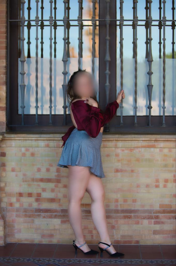641961596: Chica busca chico en Sevilla