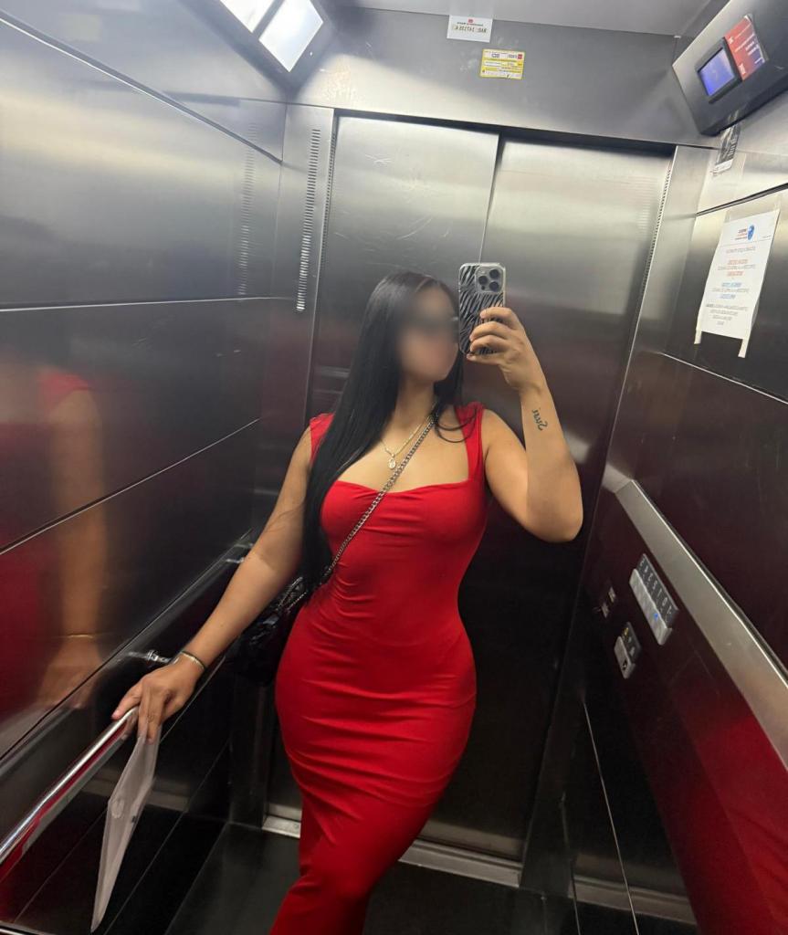 661474573: Chica busca chico en Navarra