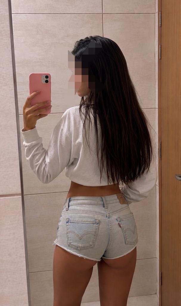 673326255: Chica busca chico en Málaga