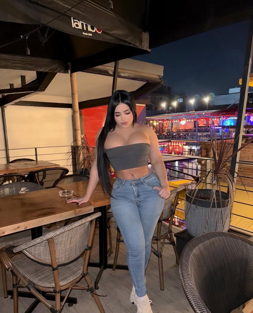 602012493: Chica busca chico en Almería