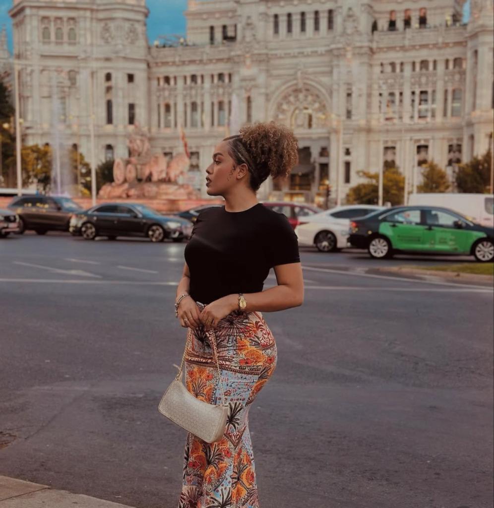 Chica busca chico en Almería: 