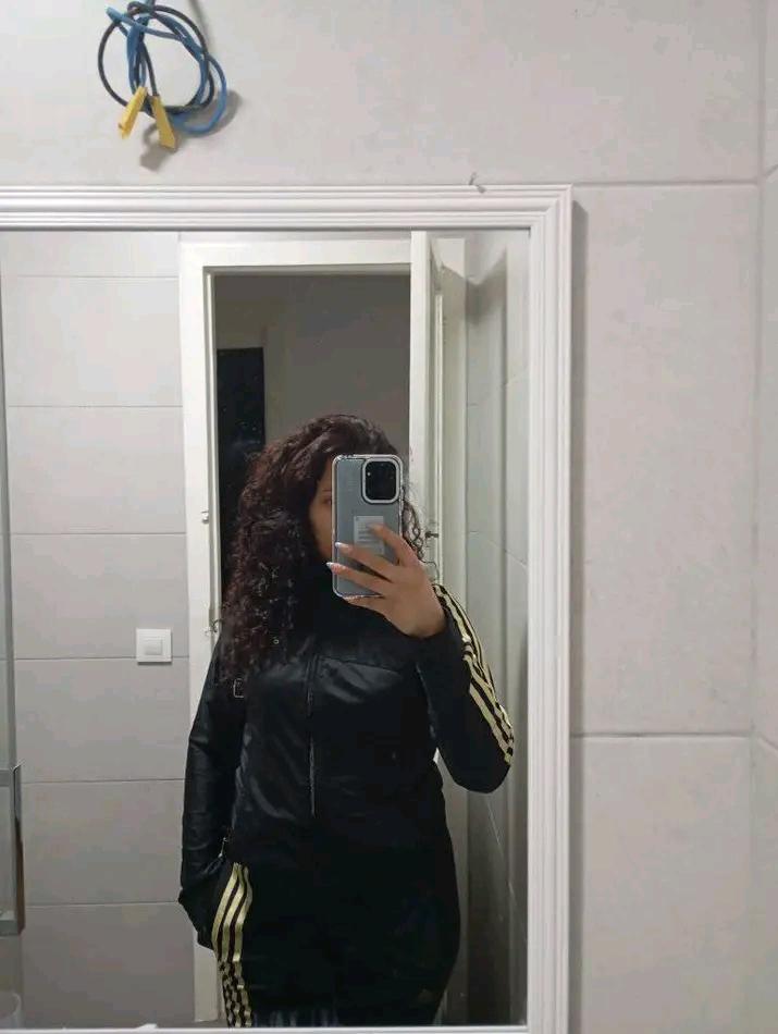 742080426: Chica busca chico en Pontevedra