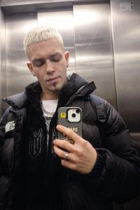 645109802: Chico busca chica en Valencia