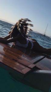 613503977: Chica busca chico en Ibiza