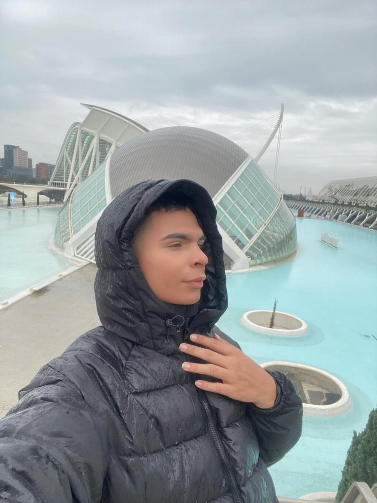 Chico busca chica en Valencia: 