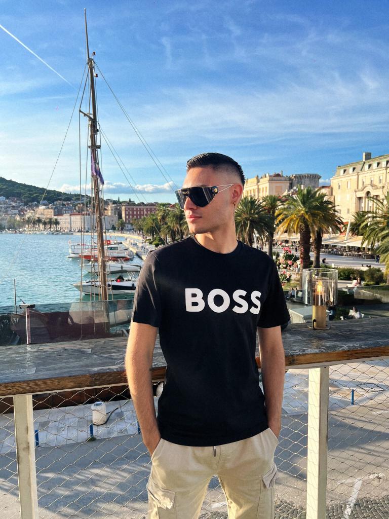 Chico busca chica en La Coruña: 