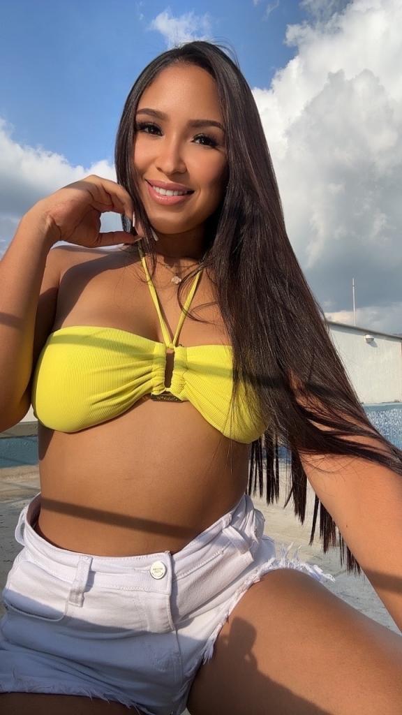 742011840: Chica busca chico en Cuenca