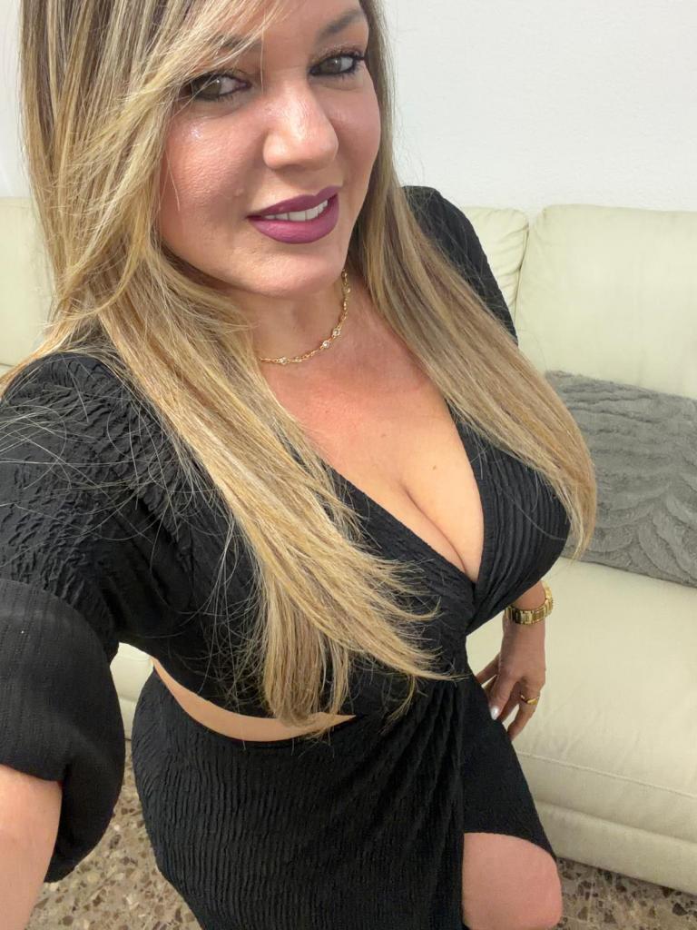 613752646: Chica busca chico en Valencia