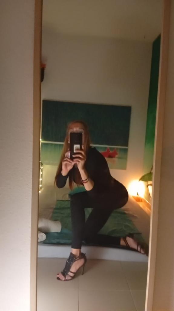 Chica busca chico en Tenerife: 