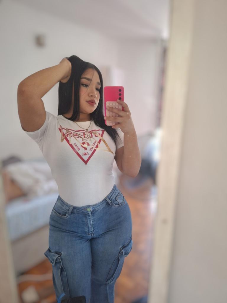 633384083: Chica busca chico en Granada