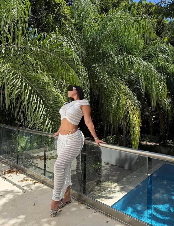 613253281: Chica busca chico en Albacete