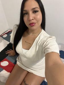 633687749: Chica busca chico en Barcelona