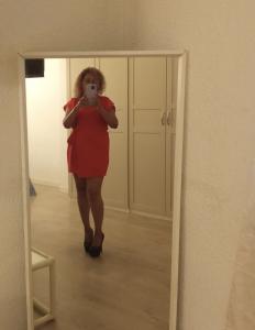 613920245: Chica busca chico en La Coruña