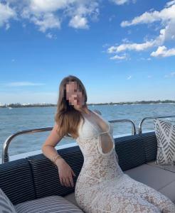 643857409: Chica busca chico en Cádiz