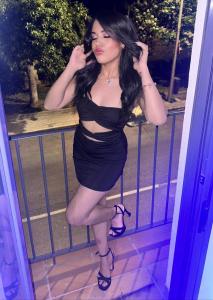 637877815: Chica busca chico en Madrid
