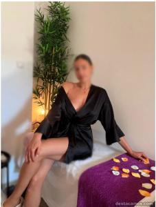 745095121: Chica busca chico en Madrid