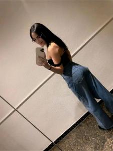 613886017: Chica busca chico en Granada