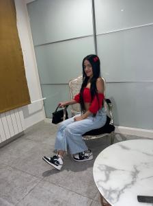 613886017: Chica busca chico en Granada