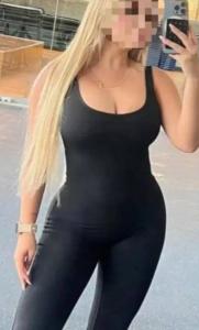 632876233: Chica busca chico en Sevilla