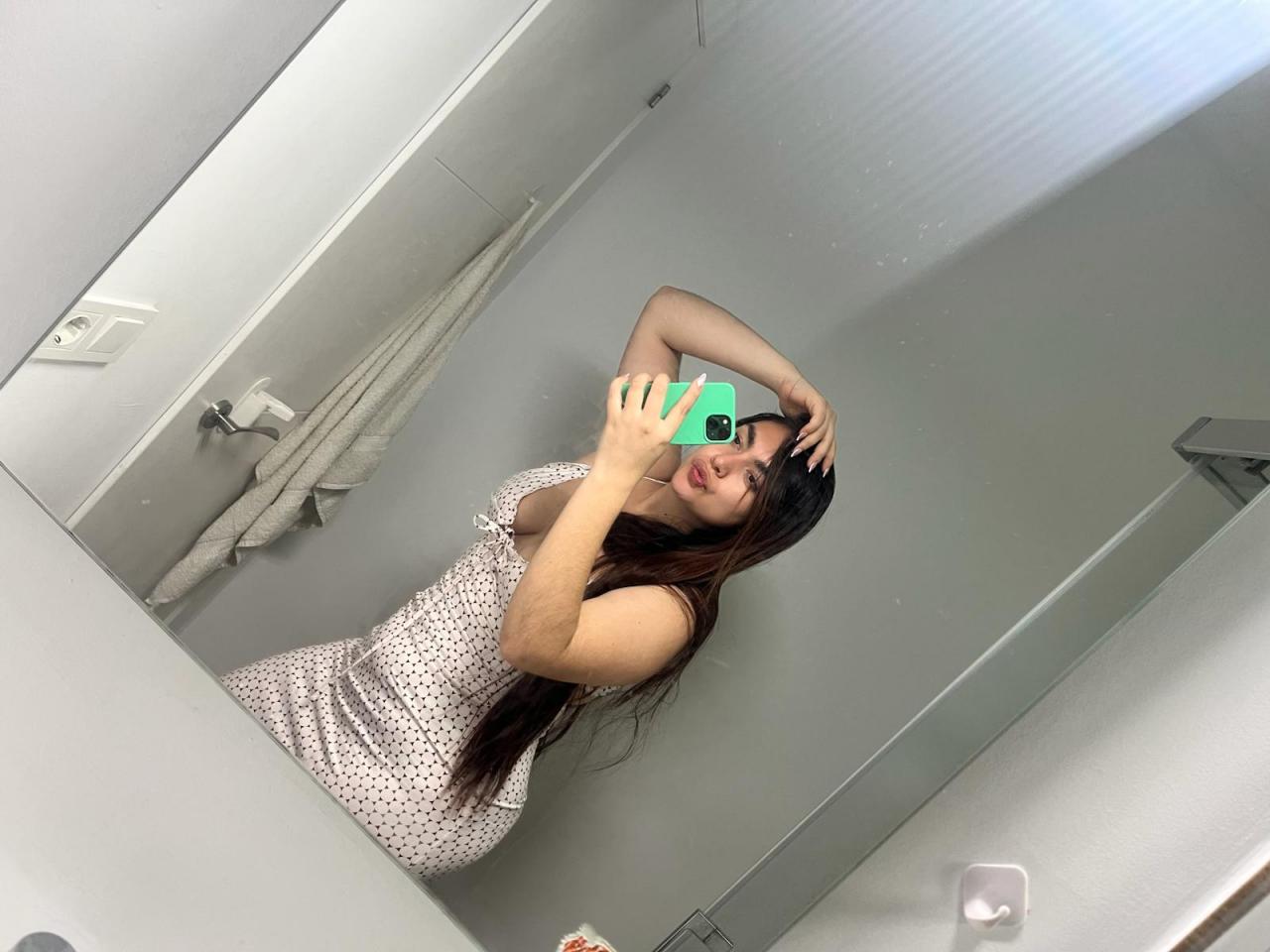 664417139: Chica busca chico en Tenerife