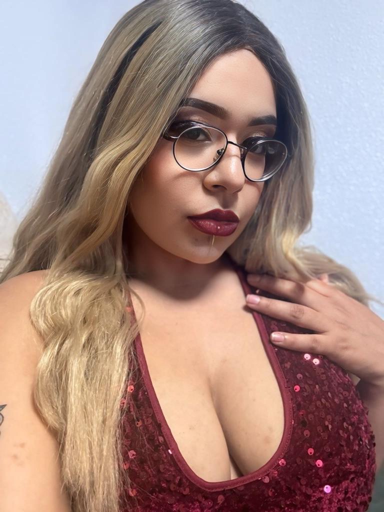 612453426: Chica busca chico en Valencia