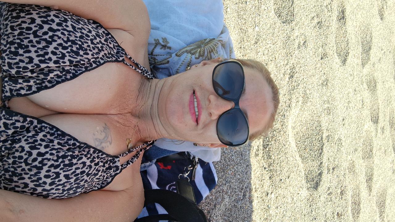604885078: Chica busca chico en Almería