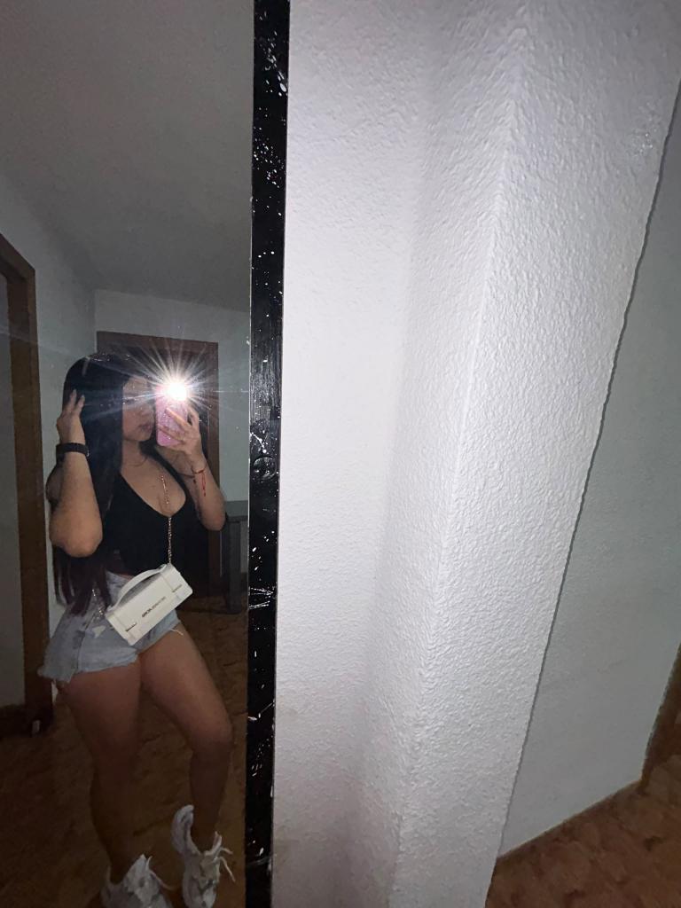 Chica busca chico en Almería: 
