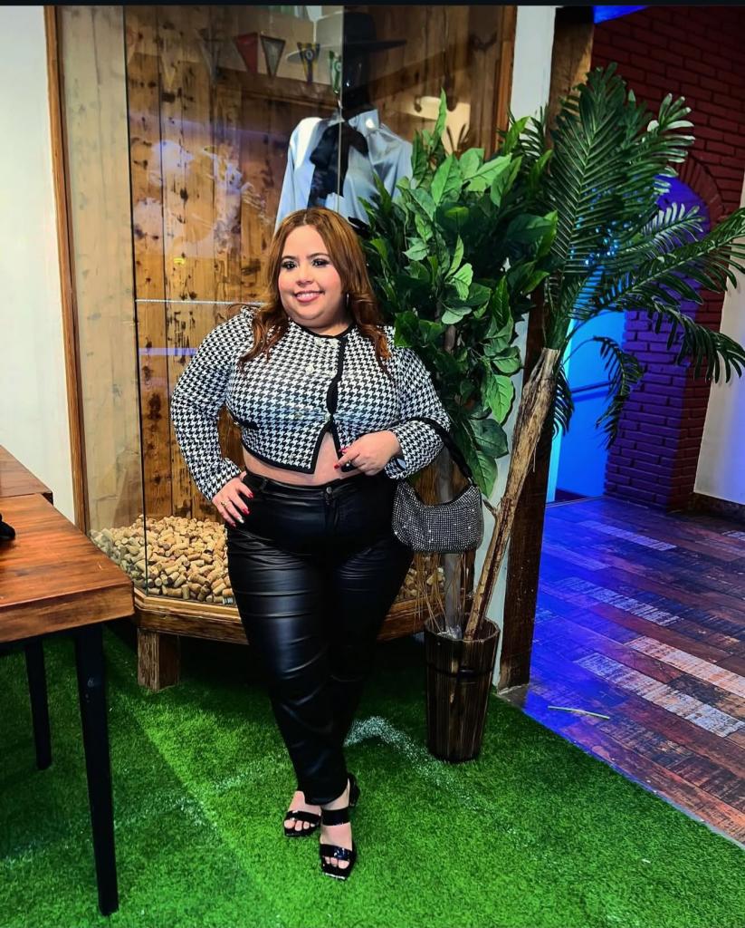 605229160: Chica busca chico en Zaragoza
