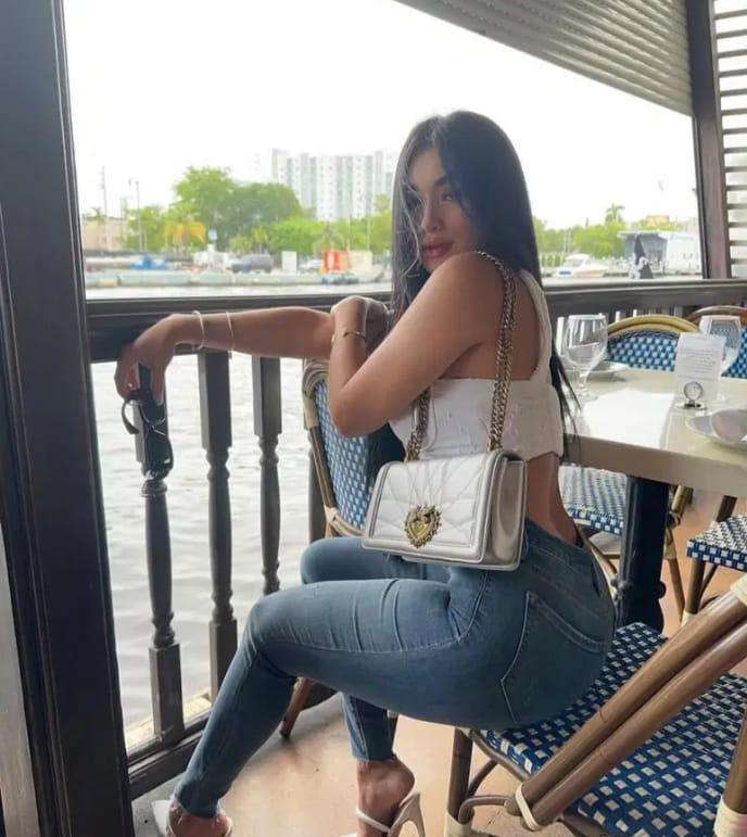 644269080: Chica busca chico en Navarra