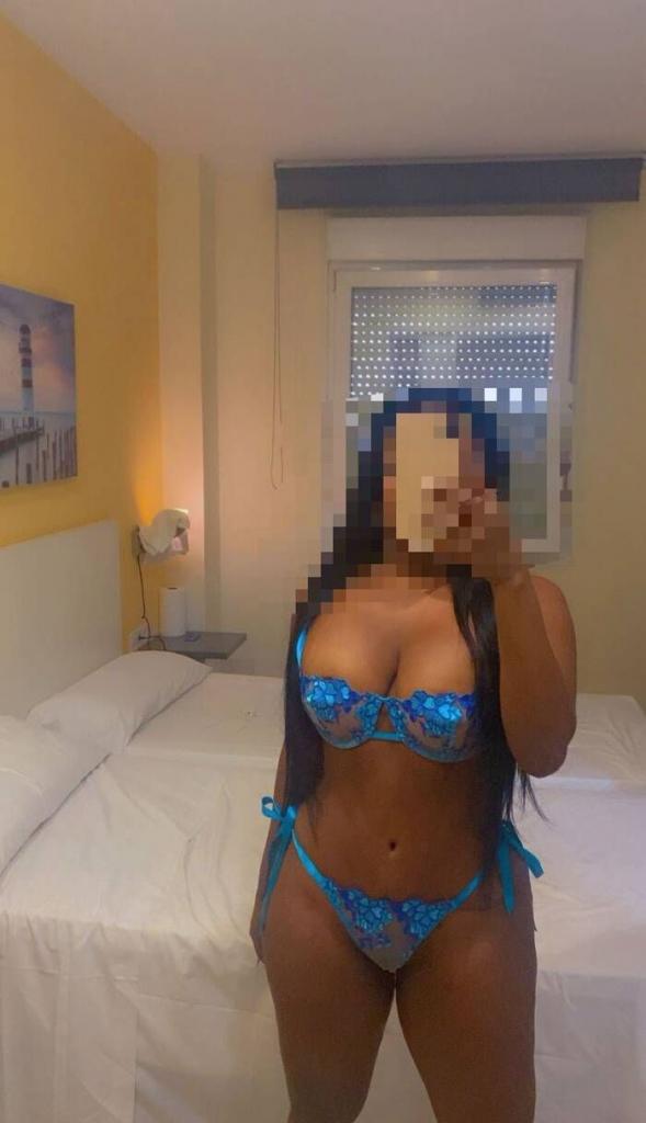 632997644: Chica busca chico en Granada