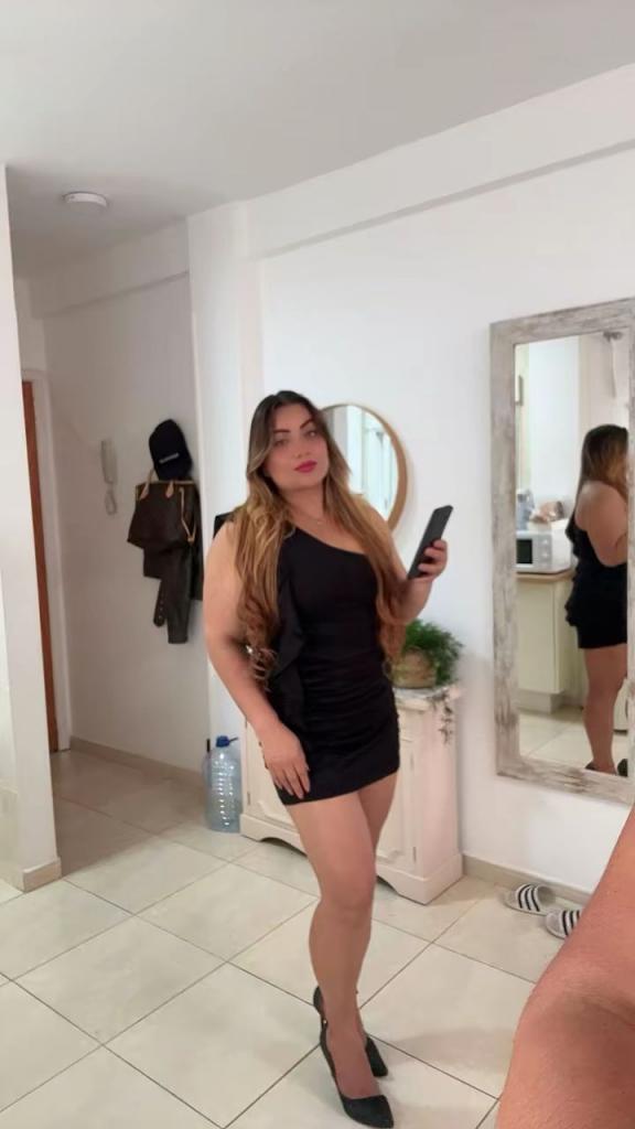 631037396: Chica busca chico en Las Palmas