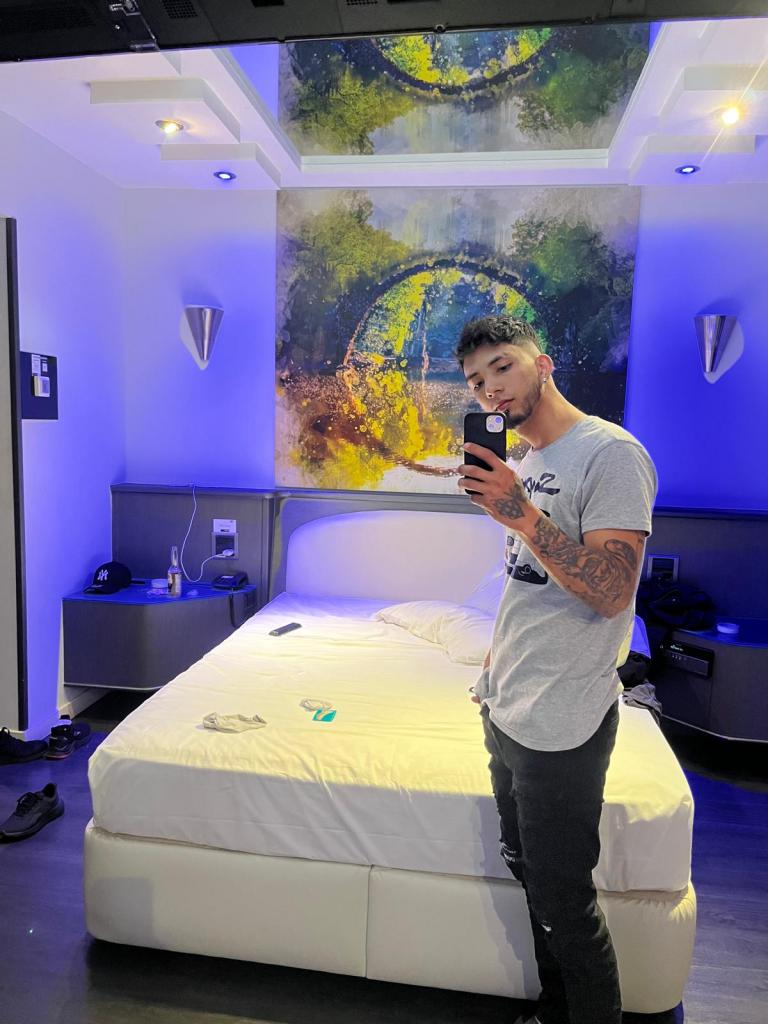642537312: Chico busca chica en Madrid