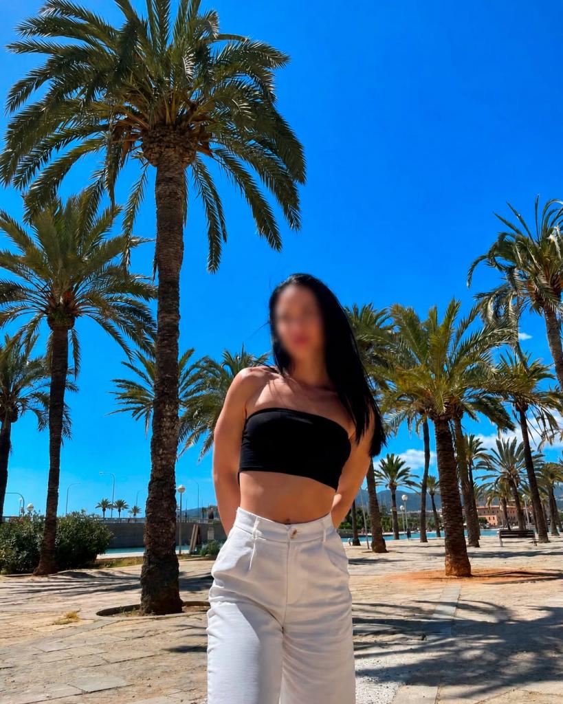 663589955: Chica busca chico en Málaga