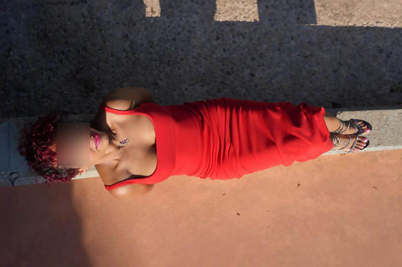 658033436: Chica busca chico en Sevilla