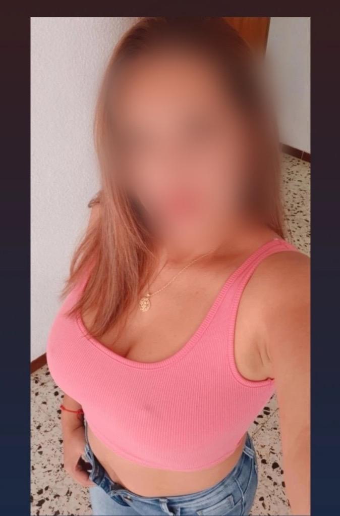 Chica busca chico en Huelva: 