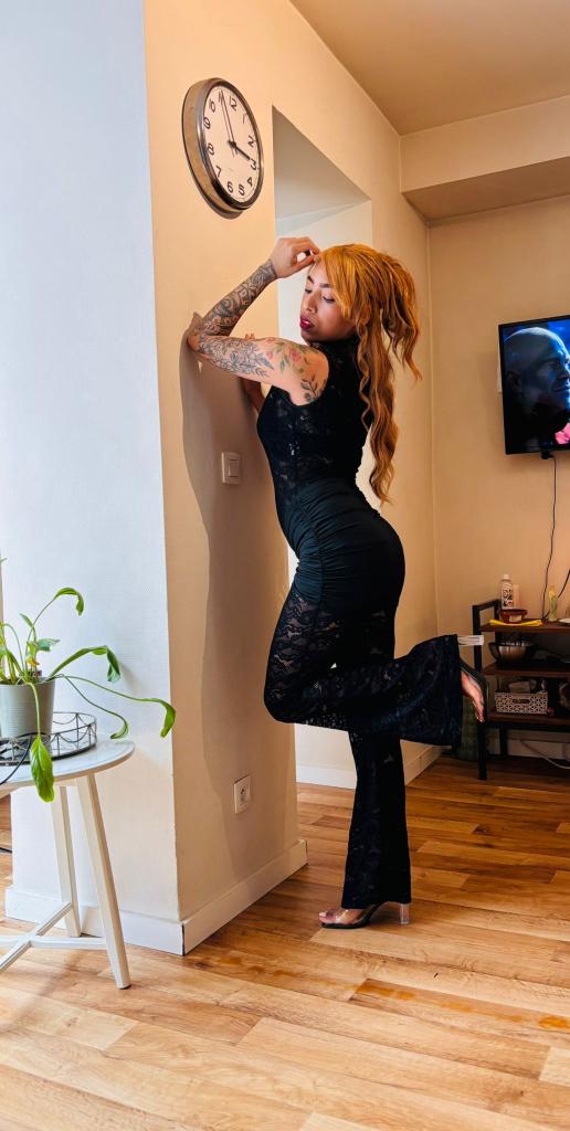Chica busca chico en Tenerife: 