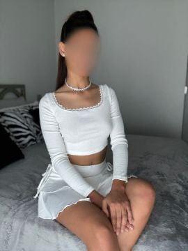 671139771: Chica busca chico en Gerona