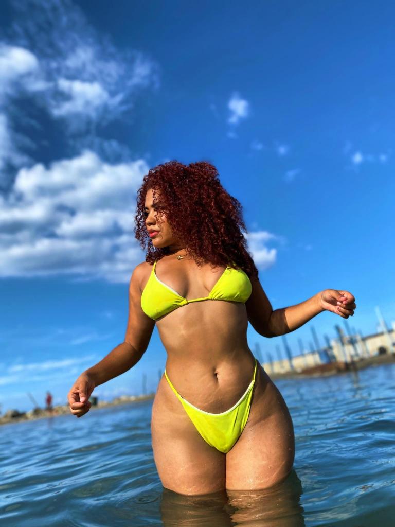 631656903: Chica busca chico en Murcia