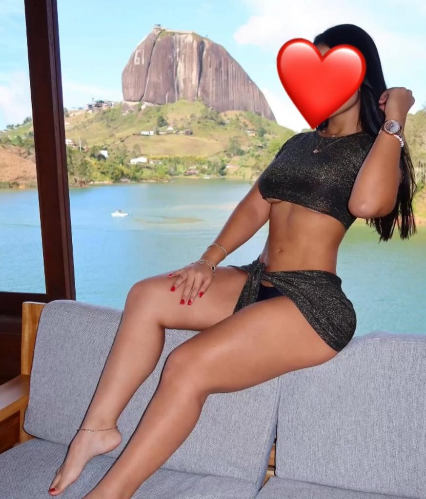 Chica busca chico en Ibiza: 