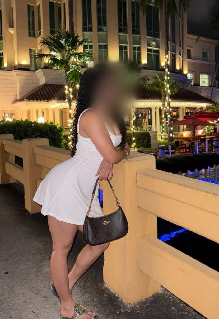 745065343: Chica busca chico en Tenerife