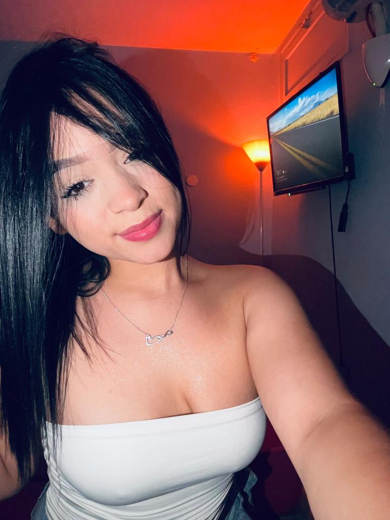 670213809: Chica busca chico en Alicante