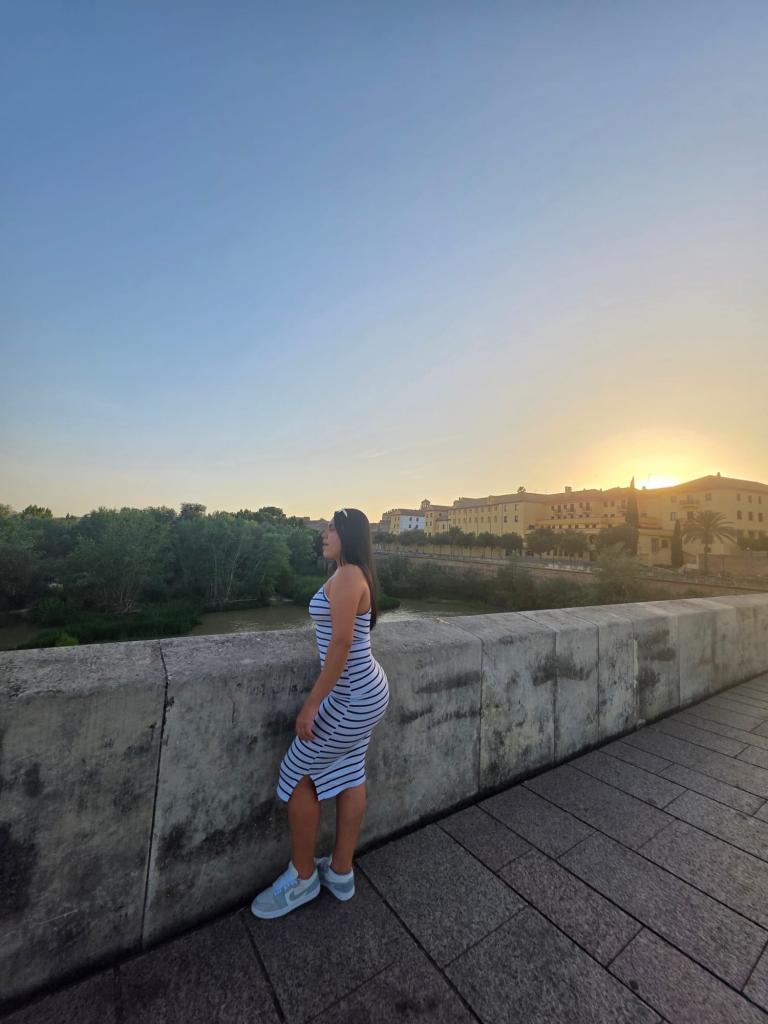 631255398: Chica busca chico en Málaga