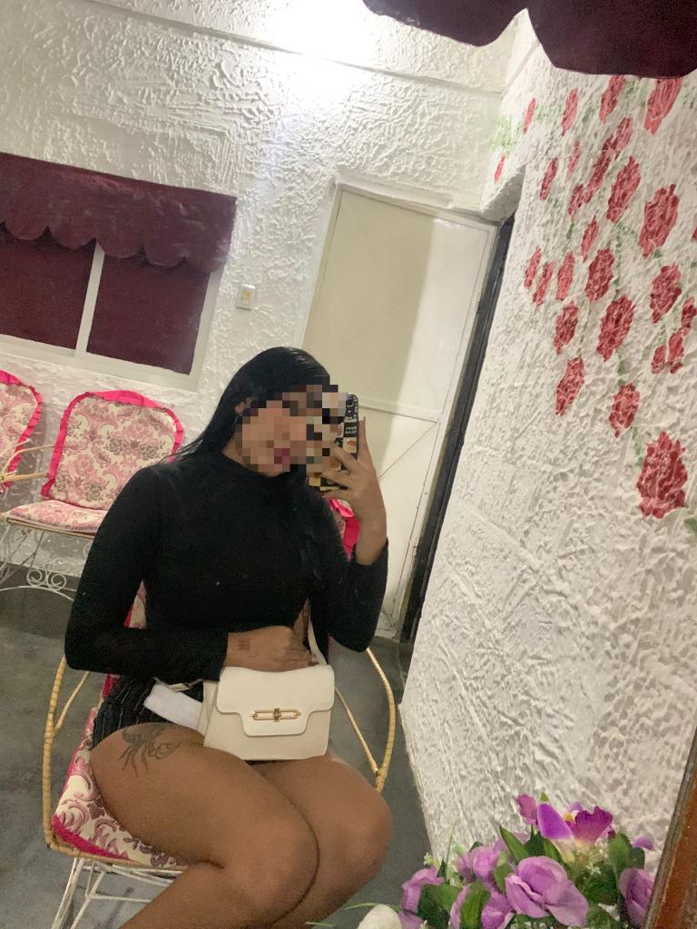 632037316: Chica busca chico en Sevilla