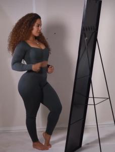 632270484: Chica busca chico en Granada