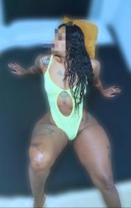613418639: Chica busca chico en Barcelona