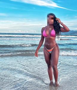 603406174: Chica busca chico en Barcelona