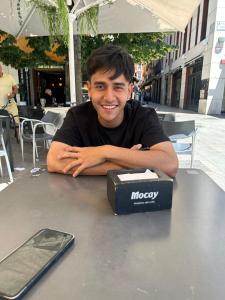 624271559: Chico busca chica en Zaragoza